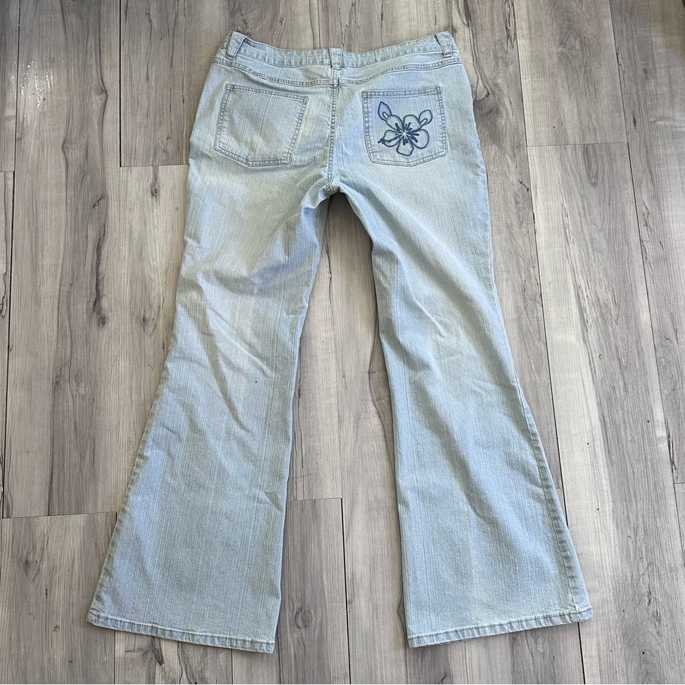 Lilu Stretch Low Rise Jeans Size 13 Flare 36x31.5” Light Wash Denim Coconut Girl